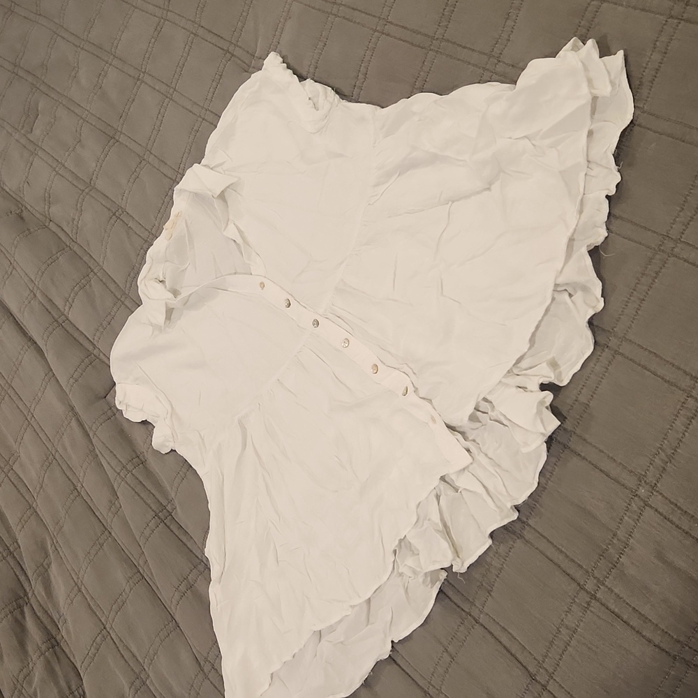 Jane and Delancey White Ruffled Blouse Size L!